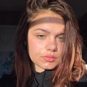 Meet your Posher, Isabella